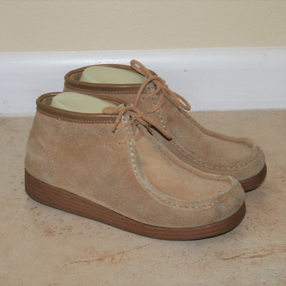 womens suede chukka boots